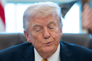 Blocajul cu Iranul ar putea sa l plaseze pe Trump intr o situatie si mai complicata decat inainte de inceperea razboiului