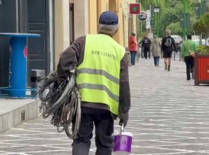Cablurile au disparut de pe facadele claririlor din Brasov