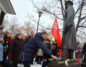 Cine este guvernatorul rus care se inspira din Stalin si Ivan cel Groaznic statui restrictii si nostalgia sovietica