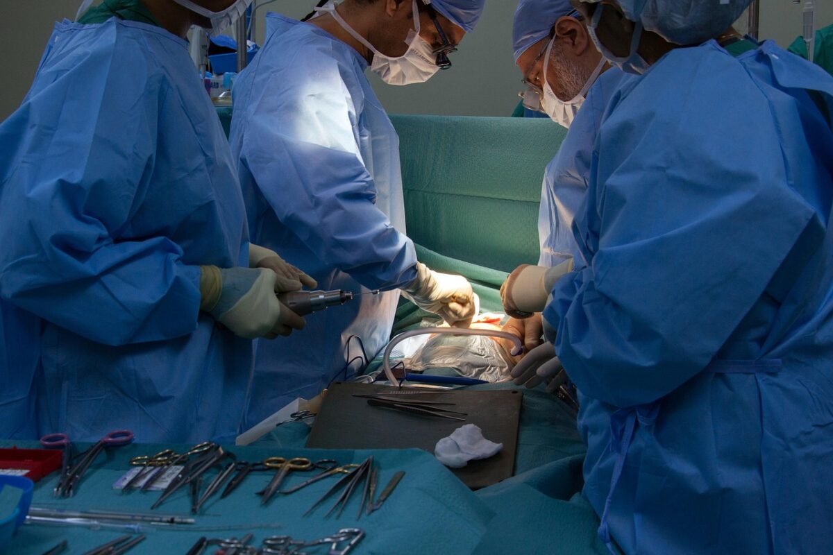 Clinica din Capitala unde o femeie a murit in urma unei operatii de lifting a fost inchisa