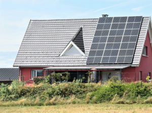 Cosmar pentru o familie care a instalat panouri solare facturile au crescut drastic Nu eram nebuni Panouri solare costuri la electricitate contor defect