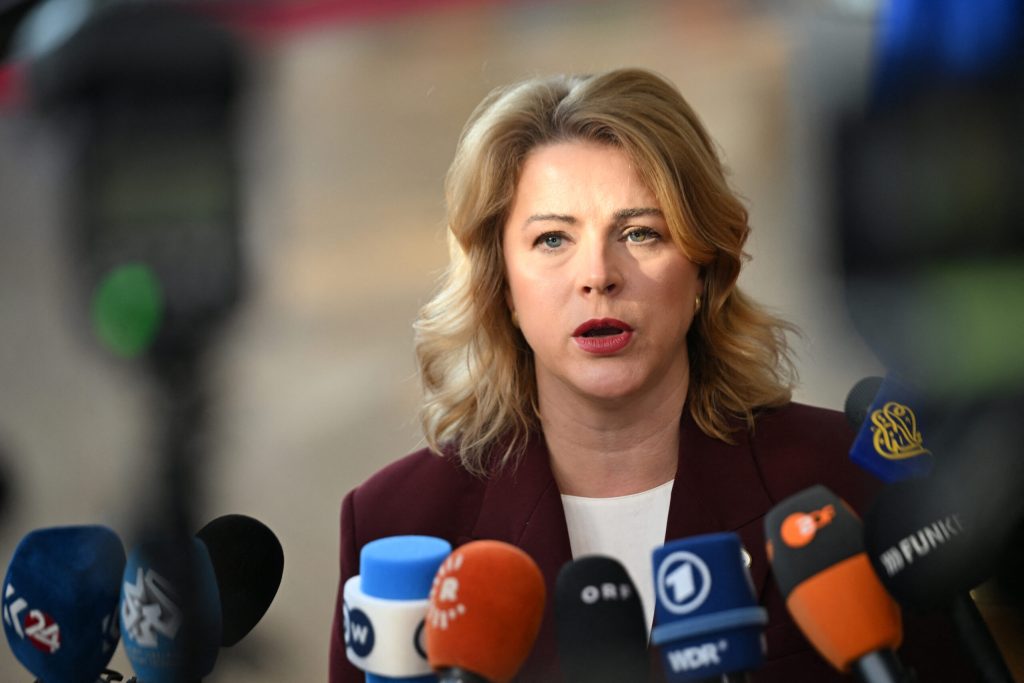 Criza politica in Letonia Premierul demisioneaza din cauza controverselor generate de incidentelor cu dronele ucrainene