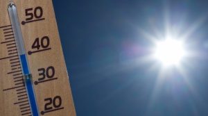 Fetita de 2 ani decedata dupa ce tatal a uitat sa o duca la gradinita si a lasat o in masina in caldura extrema