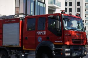 Incendiu la restaurantul La Cocosatu din Bucuresti celebru pentru mici 20 de persoane au fost evacuate
