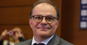 Legiuitorii confirma alegera lui Macron in fruntea Bancii Francei