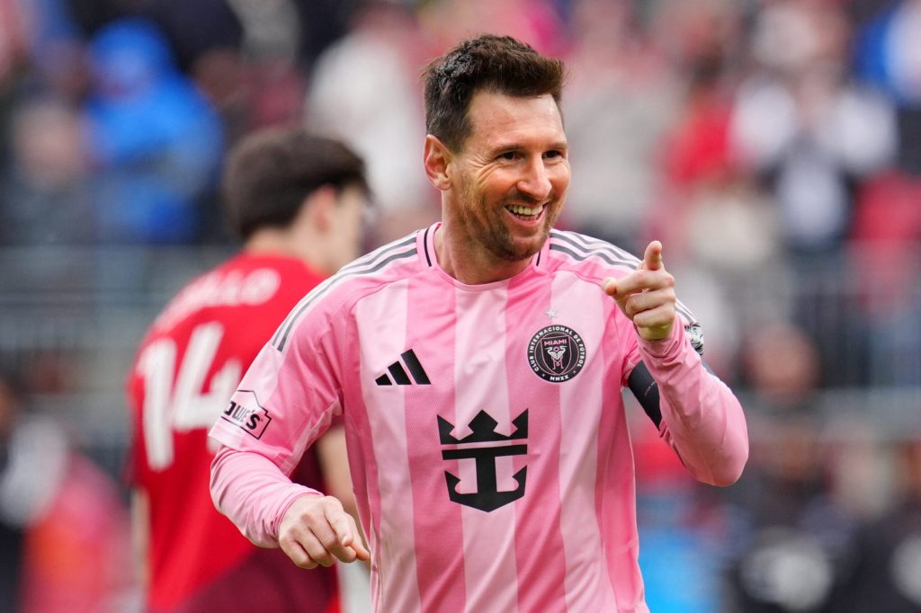Lionel Messi se alătură clubului miliardarilor. 2 Lionel Messi se alatura clubului miliardarilor