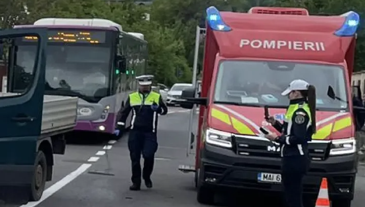 Locuitorii de pe strada Fagetului cer masuri urgente dupa accidentul recent In timpul noptii se desfasoara cursa de masini