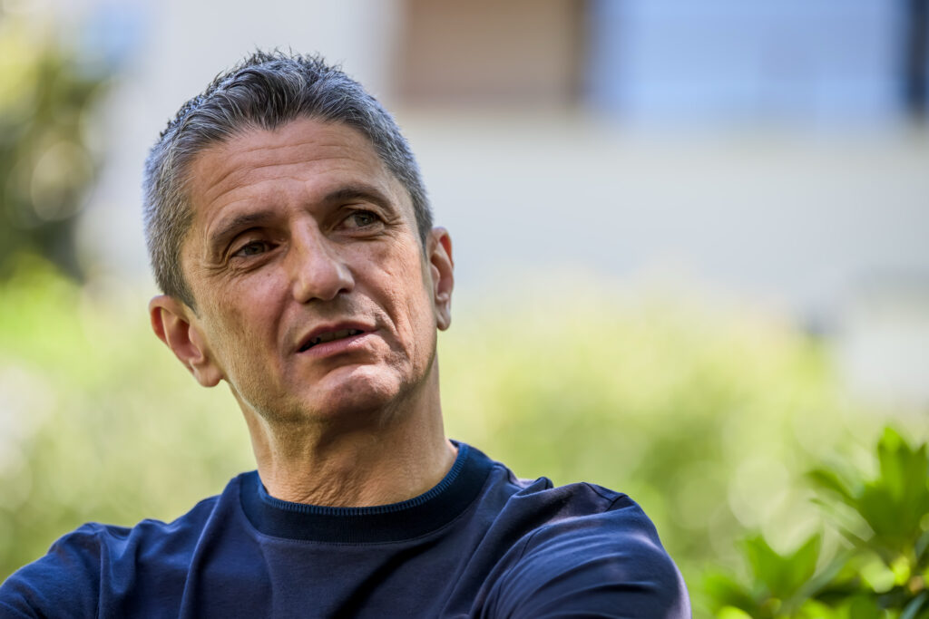 Lucescu ii lauda pe Hagi si Pancu dar critica mentalitatea jucatorilor romani Nu sunt luptatori adevarati se predau usor