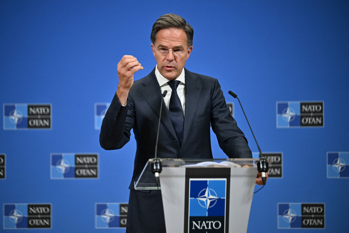 Mark Rutte consideră că multe țări din NATO nu investesc suficient în sprijinul Ucrainei. 2 Mark Rutte considera ca multe tari din NATO nu investesc suficient in sprijinul Ucrainii