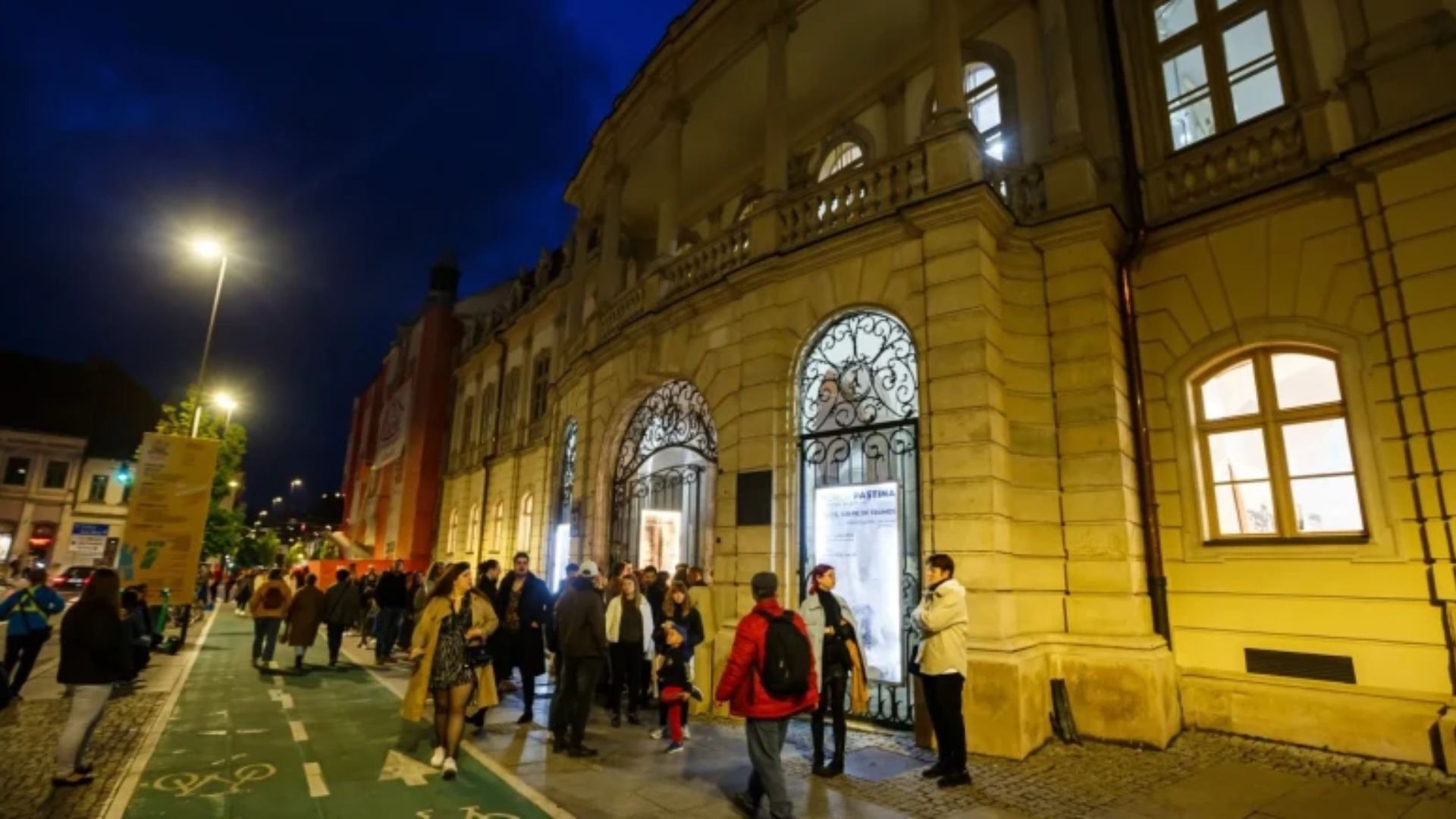 Noaptea Muzeelor la UBB 10 muzee deschise simultan pentru clujeni O oportunitate de neratat pentru pasionatii de stiinta si arta