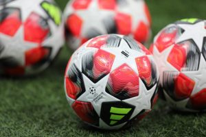 Noi cluburi din Superliga de fotbal si trei echipe feminine au primit licenta UEFA pentru sezonul 2026 2027