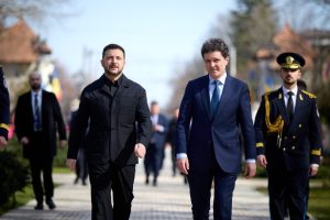 Presa maghiara Bucurestiul a inceput o competitie acerba de inarmare