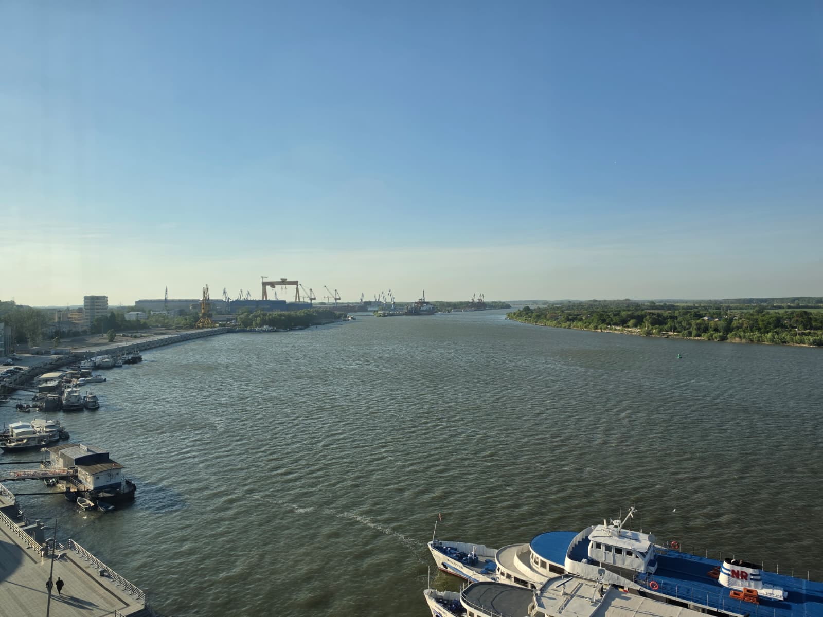 Tulcea oras de frontiera in timpul razboiului traficul intens provoaca disconfort dar si oportunitati pentru investitii importante Primar Im doresc ca volumul de trafic sa continue sa creasca