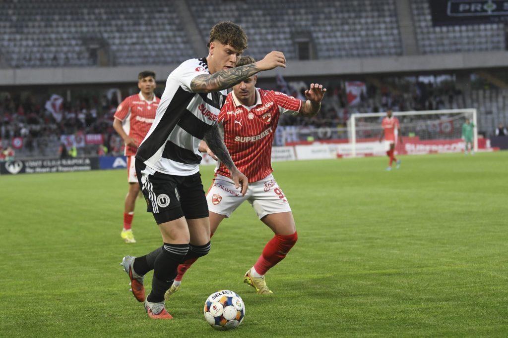 Universitatea Cluj obține un rezultat de egalitate cu Dinamo București în ultima etapă a play-off-ului din Superliga de fotbal. 2 Universitatea Cluj obtine un rezultat de egalitate cu Dinamo Bucuresti in ultima etapa a play off ului din Superliga de fotbal