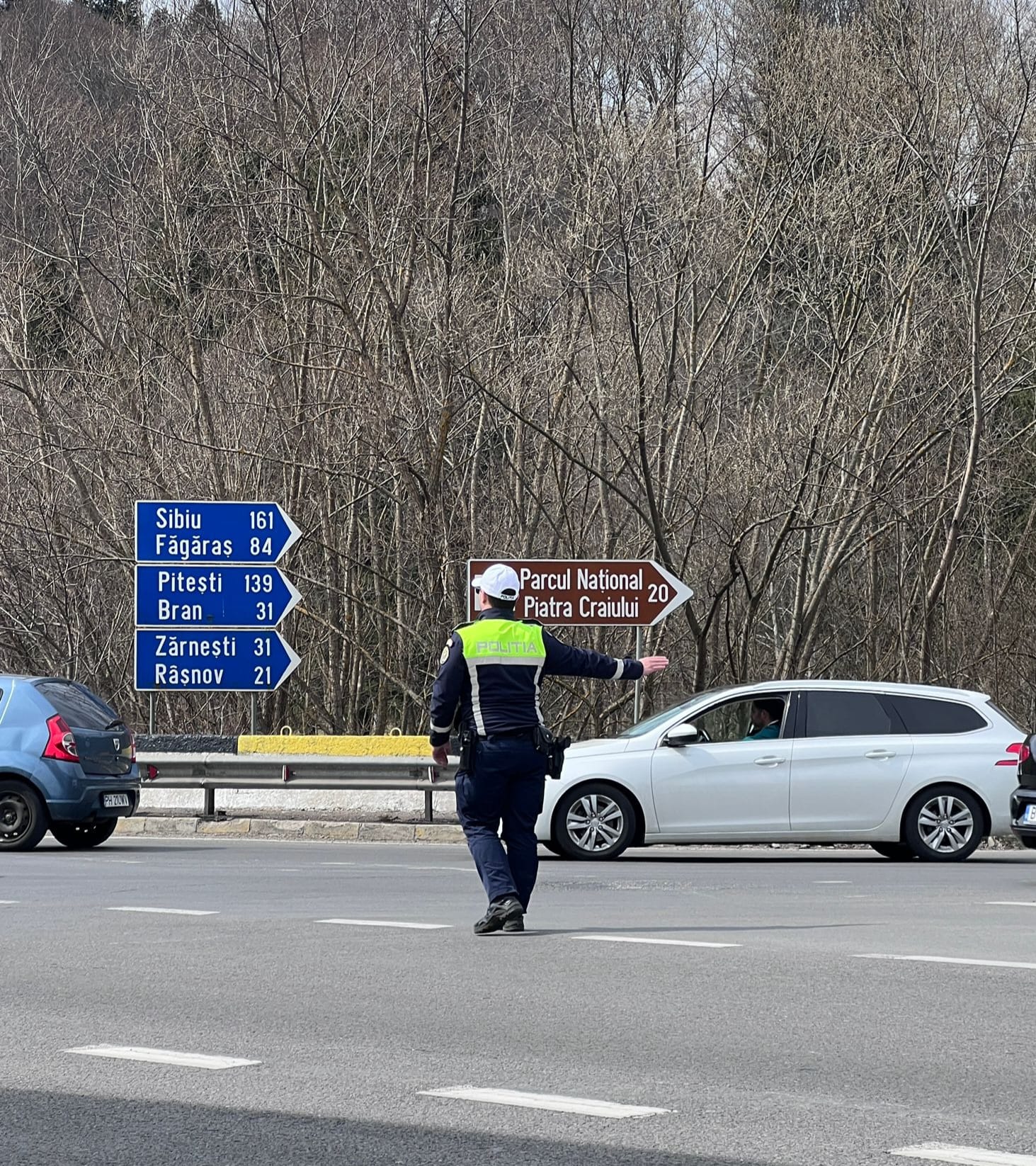 razie nationala a poliiei rutiere peste 130 de soferi surprinsi conducand sub influenta alcoolului si 10 sub efectul drogurilor