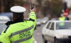 seara de 1 mai nu a fost doar despre distractie politia din cluj a dat amenzi de peste 10000 de lei si a testat peste o suta de soferi