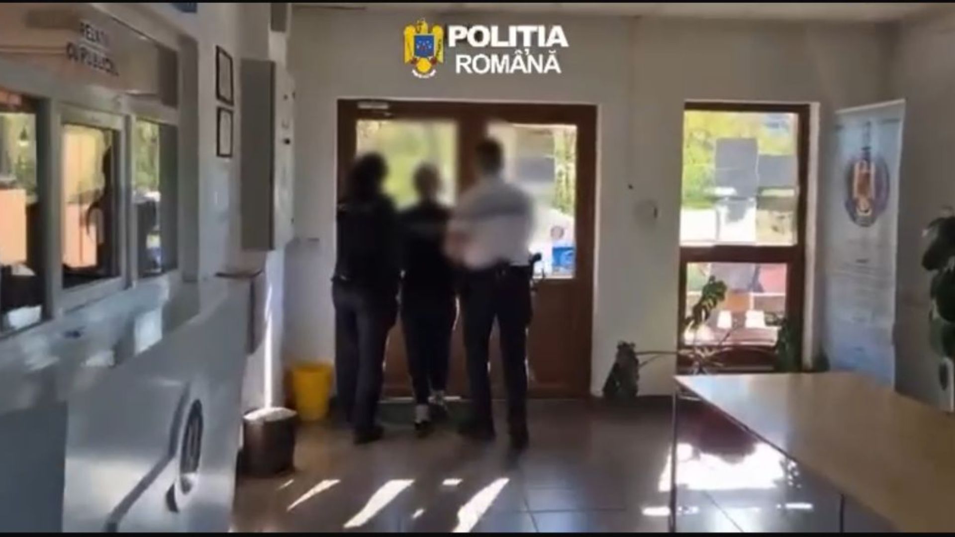 video incaiere violenta in cluj cinci persoane retinute dupa un scandal care a escaladat rapid si a dus la internarea unor persoane in spital