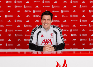Andoni Iraola este noul antrenor al echipei Liverpool dupa demiterea lui Arne Slot