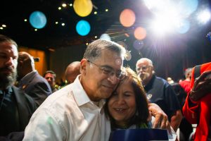 Becerra va concura cu Hilton pentru postul de guvernator al Californiei dupa ce Steyer a inregistrat un rezultat slab