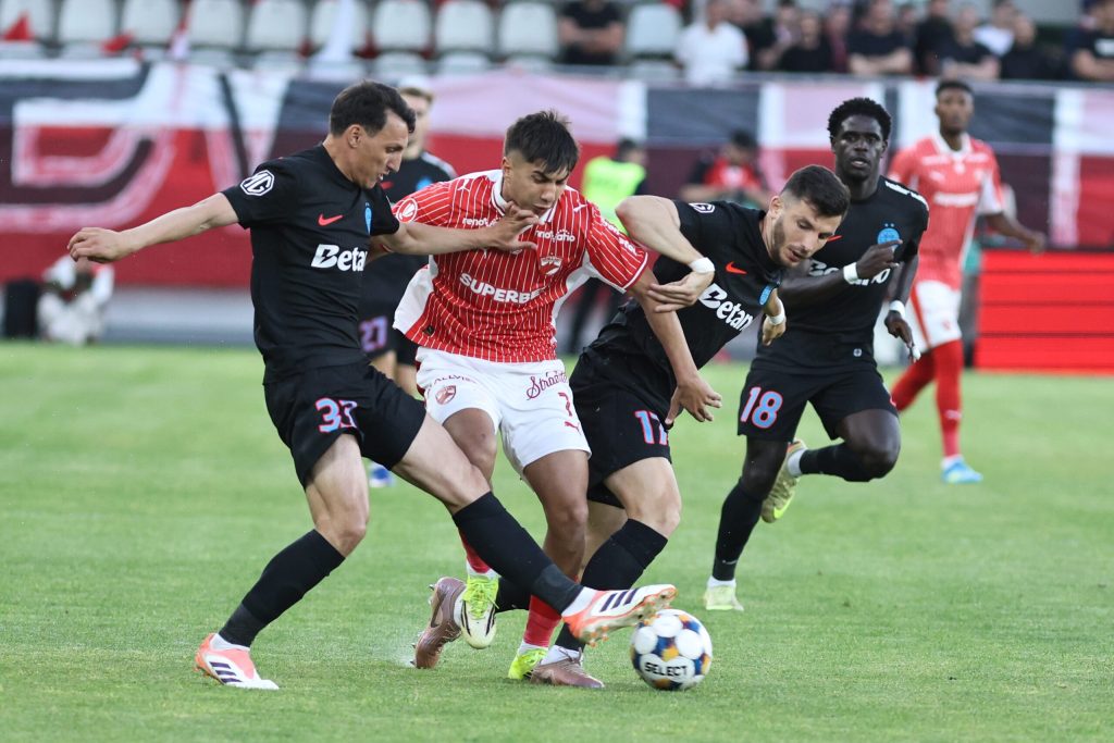 Bursa Transferurilor | FCSB îl așteaptă pe Delos pentru vizita medicală, Rapid l-a transferat pe Kamara, iar Dinamo își reorganizează echipa. 2 Bursa Transferurilor FCSB il asteapta pe Delos pentru vizita medicala Rapid la transferat pe Kamara iar Dinamo isi reorganizeaza echipa