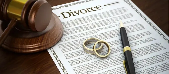 Casatoria in regres Numarul casatoriilor a scazut semnificativ in Cluj iar divorurile continua sa creasca de la un an la altul
