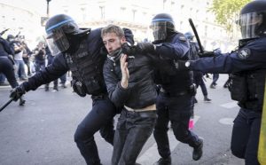 Decizie in cazul 10 August la aproape opt ani de la protestele din Piata Victoriei Fostii comandanti ai Jandarmeriei au fost declarati nevinovati