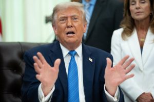 Dup ce a avertizat Iranul cu un atac foarte sever in aceasta seara Trump s a razgandit