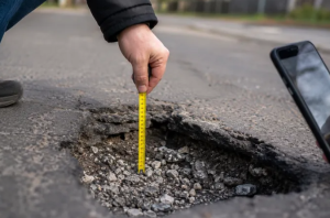 Infrastructura din Cluj Napoca intr o situatie critica Cetatenii cer interventii urgente pe poduri si pe mai multe artere esentiale