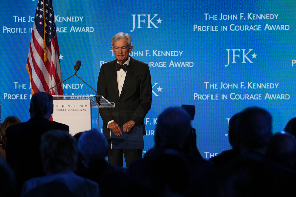Jerome Powell utilizeaza discursul de acceptare a premiului JFK pentru a avertiza cu privire la presiunea politica asupra Fed instantele si scolile