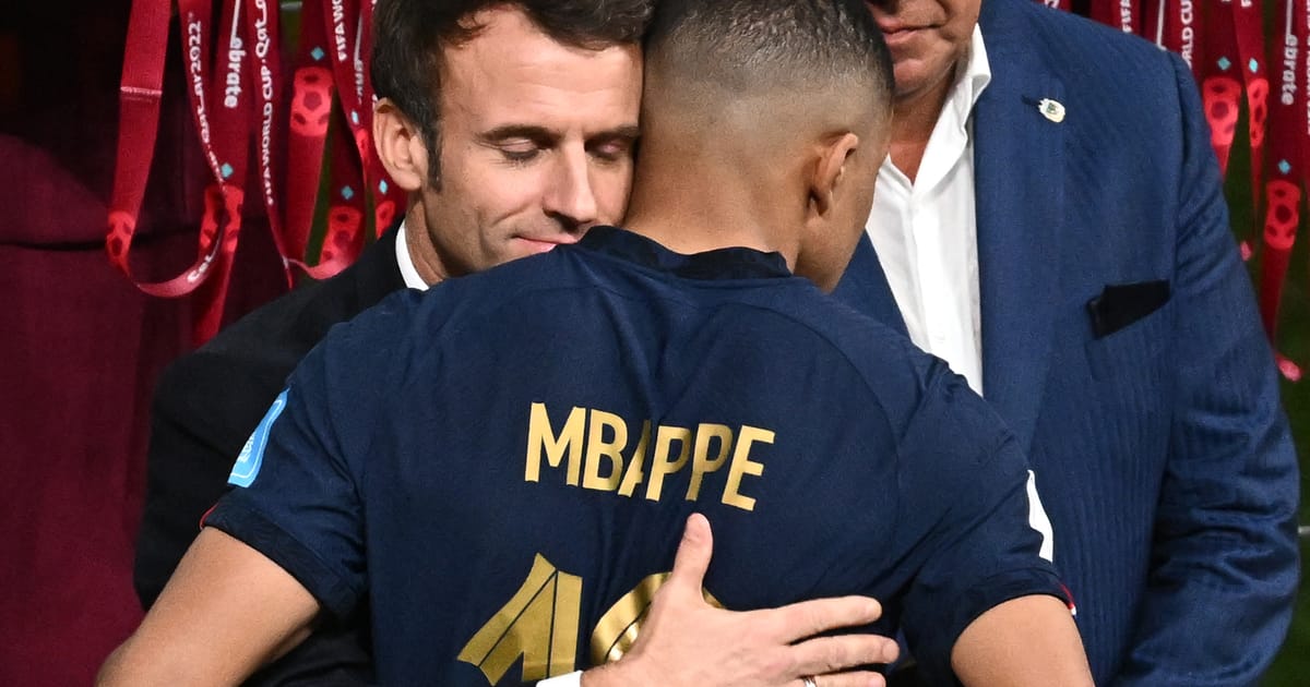 Macron isi doreste sa isi intareasca mostenirea prin succesul Frantei la Cupa Mondiala