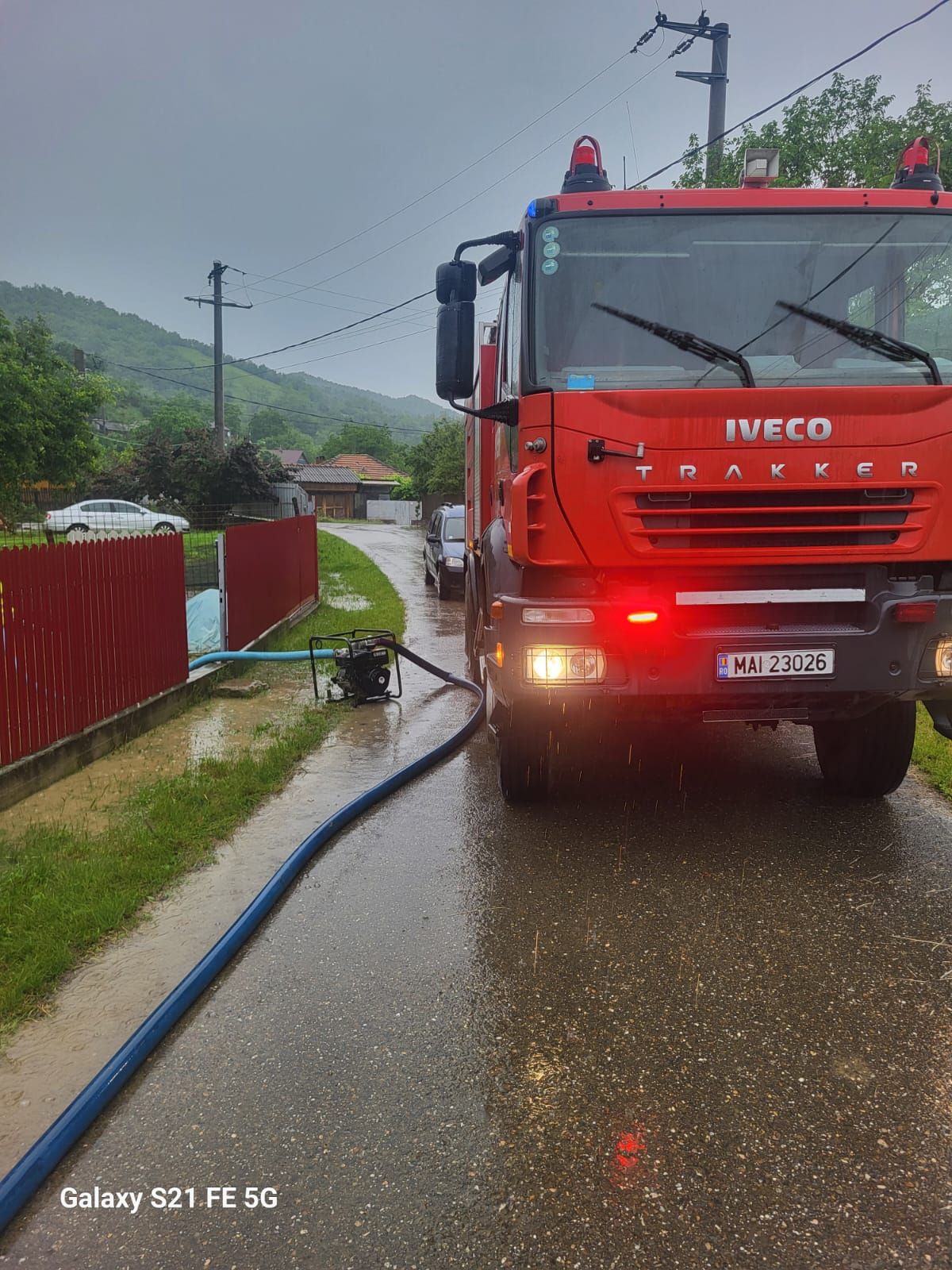 O școală din județul Buzău a fost afectată de inundații. Activitatea didactică a fost oprită, iar 60 de elevi au fost evacuați. 2 O scoala din judeul Buzau a fost afectata de inundatii Activitatea didactica a fost oprita iar 60 de elevi au fost evacuati