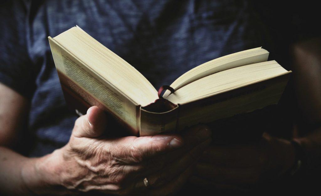 Operațiunea „Pușkin”: cum au fost furate volume rare din bibliotecile franțuzești 2 Operatiunea Puskin cum au fost furate volume rare din bibliotecile francezesti