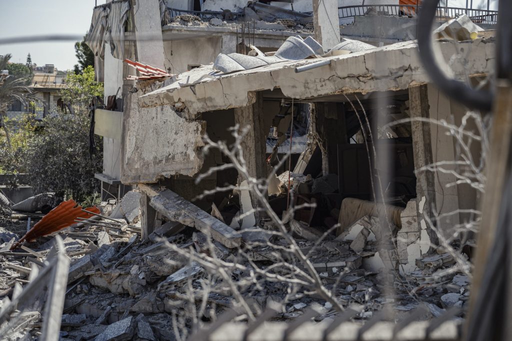 Opt morti in sudul Libanului la o zi dupa apelul lui Trump catre Israel si Hezbollah de a reduce tensiunile
