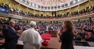 Papa Leo sustine integrarea migrantilor si critica partidele de dreapta din Spania