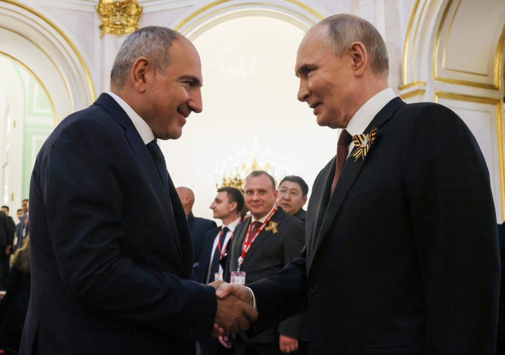 Putin transmite un avertisment Armeniei inainte de alegeri apropierea de Europa ar putea avea consecinte