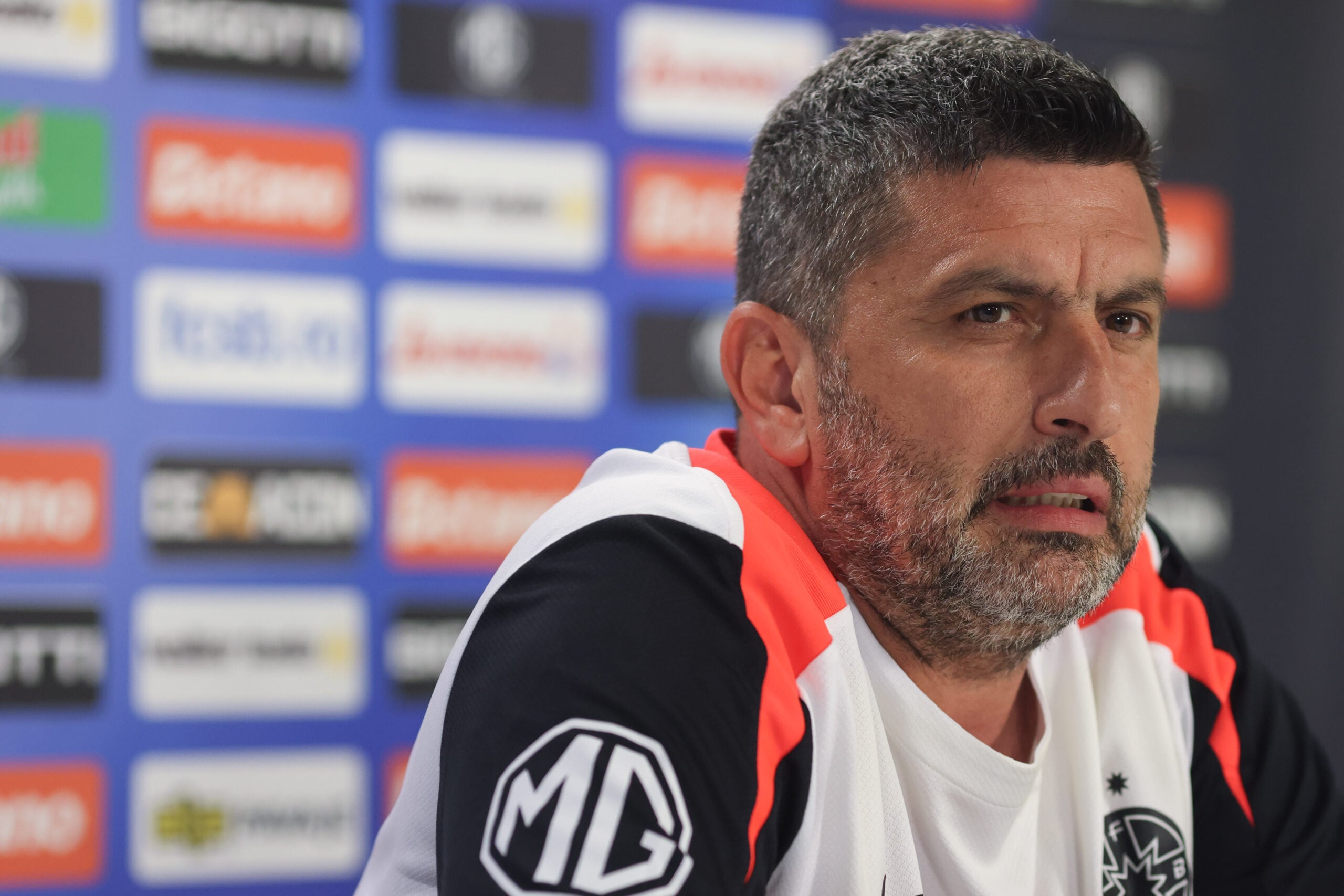 Șoc pentru FCSB! Două transferuri au picat în aceeași zi. 3 Soc pentru FCSB Doua transferuri au picat in acelasi zi