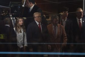 Trump il lauda pe jucatorii echipei New York Knicks pentru castigarea titlului NBA Cele mai mari realizari din istoria baschetului