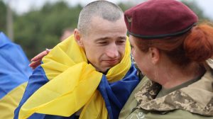 Volodimir Zelenski anunta un nou schimb de prizonieri 185 de soldati ucraineni si un civil s au intors acasa