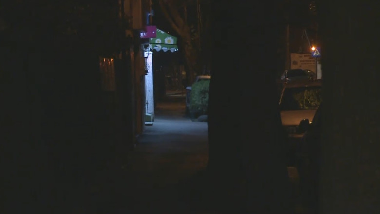 clujeanca atacata pe strada a urmarit o printre masini a pandit o si i a smuls telefonul din mana cu violenta tanarul agresor are doar 19 ani