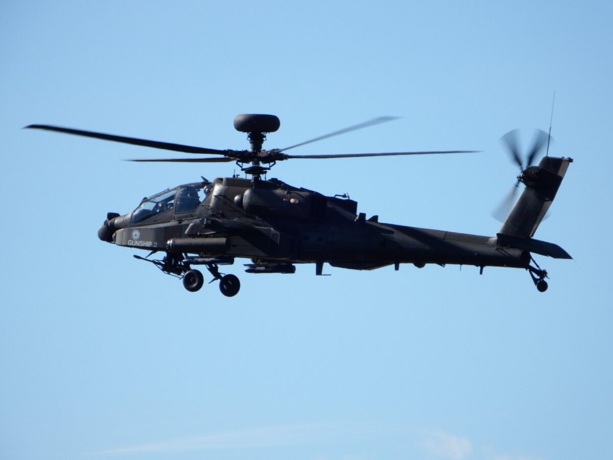 elicopter al marinei regale prabusit militarii britanici au izolat zona