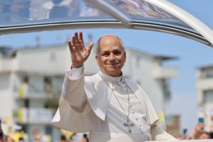 papa leon al xiv lea a atras atentia parlamentului spaniei asupra unei crize profunde cu care se confrunta lumea