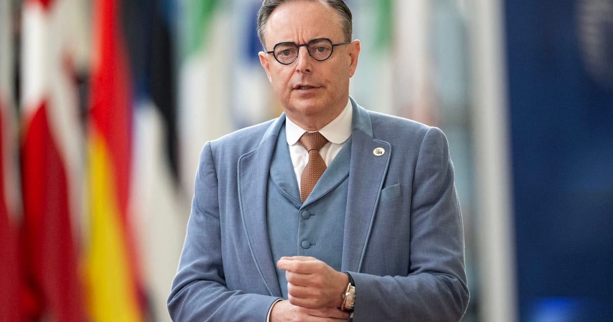 stupiditate pura premierul belgian isi exprima nemultumirea fata de esecul avionului de vanatoare franco german