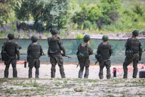 sute de soldati rusi ar fi fost instruiti in china in tehnici de razboi modern si utilizarea dronelor