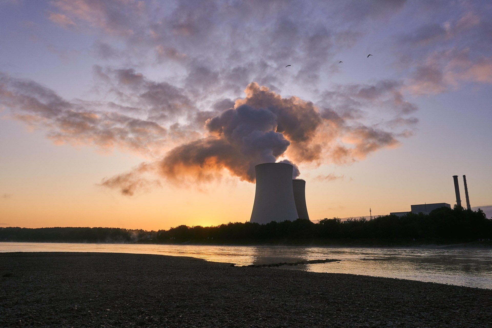 Administratia Trump elimina reglementarile ce cer centralelor nucleare sa mentina nivelul de radatii cat mai scazut posibil
