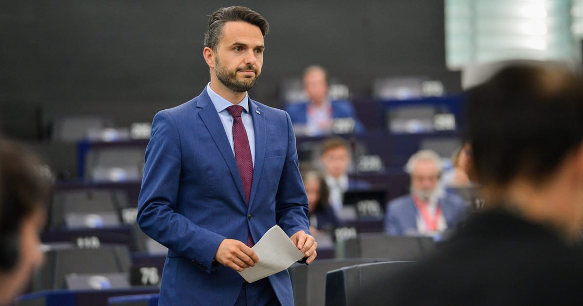 Blocul de dreapta din Parlamentul UE sustine un deputat sloven in fata procurorilor