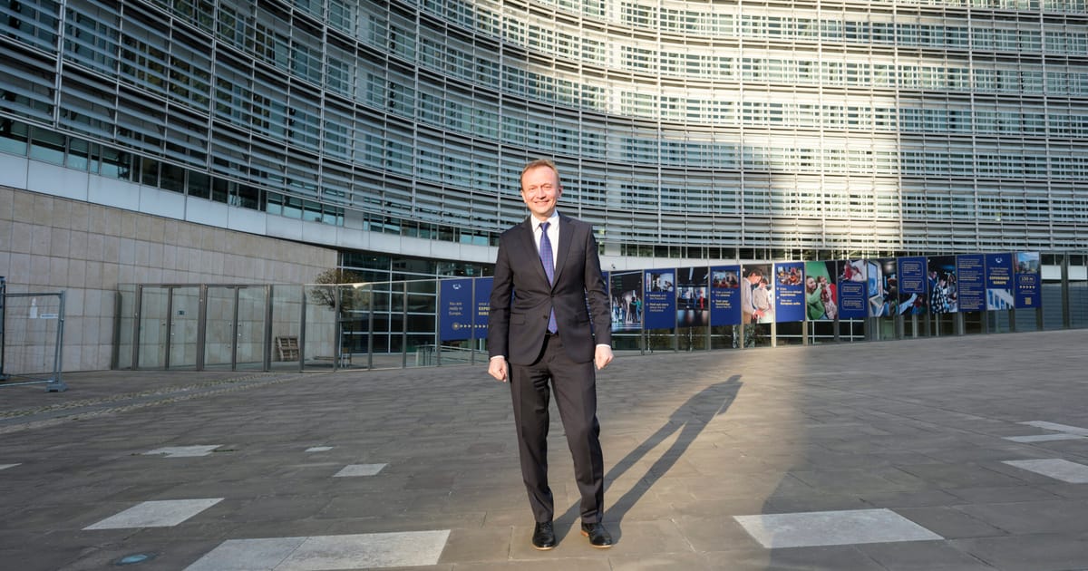 Comisia Europeana evalueaza optiunea de a trimite oficiali pentru a lucra in alte state