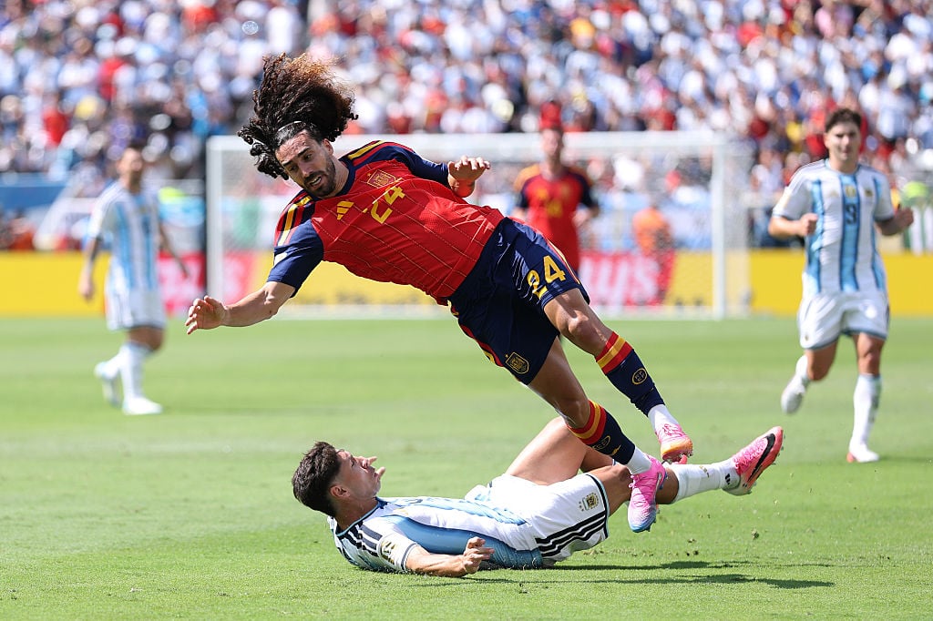 Cucurella isi indeplineste promisiunea dupa ce a castigat titlul mondial Gestul neasteptat pentru selectionerul Spaniei