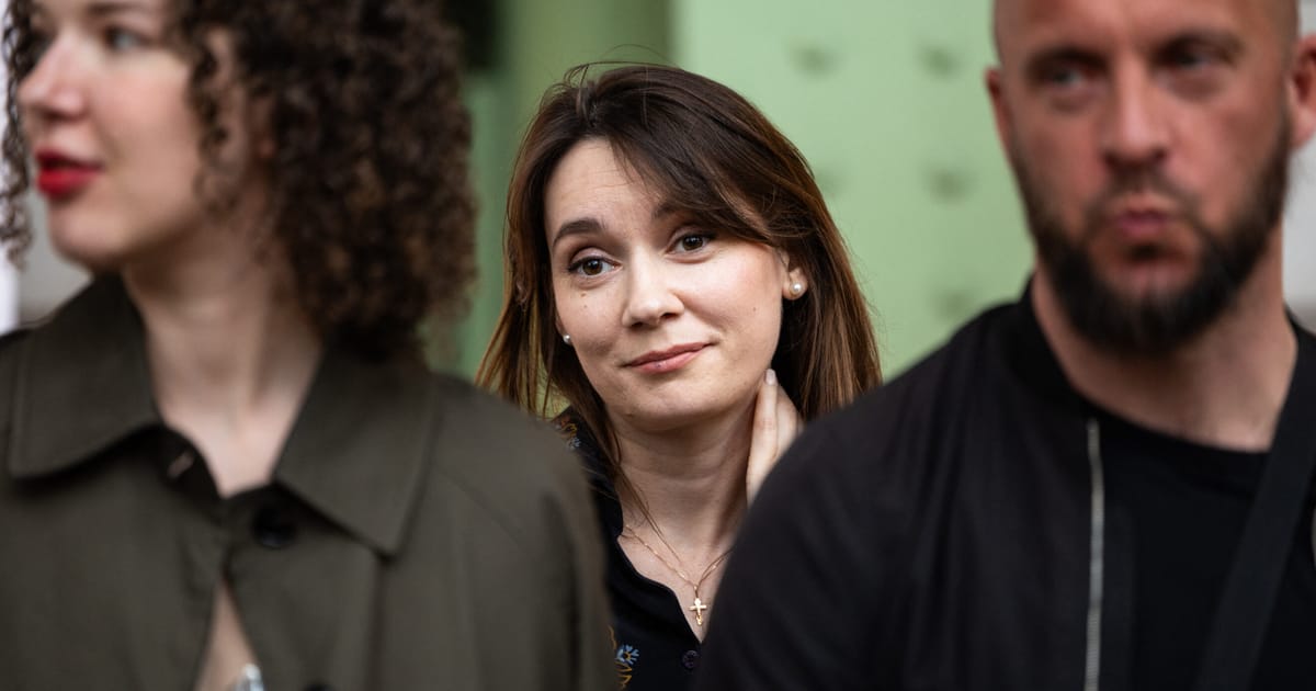 Franta a emis un ordin de expulare impotriva vedetei TV ruse Xenia Fedorova