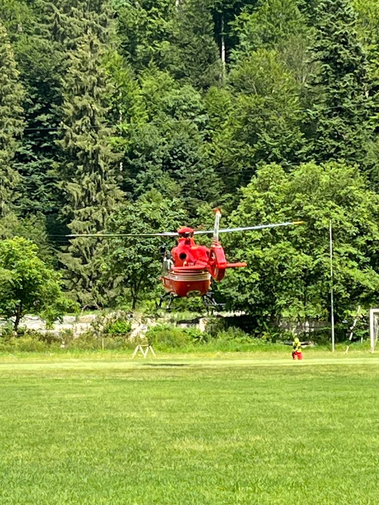 Patru alpinisti au cazut in Valea Albisoarei din Busteni dupa ce o cordelina s a rupt iar o femeie a decedat
