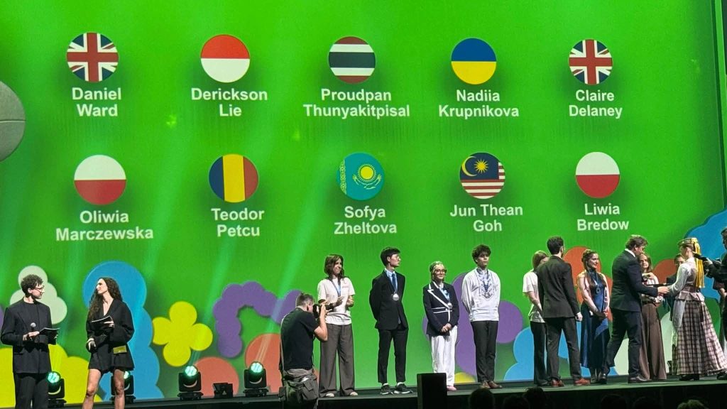 Patru elevi romani au castigat medalii la Olimpiada Internationala de Biologie